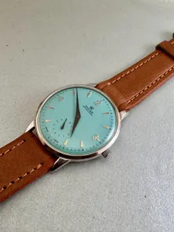 TURQUOISE DIAL