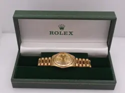 18KT GOLD WATCH