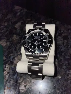 WATCH WITH BLACK