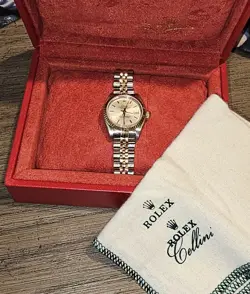 CHAMPAGNE WATCH
