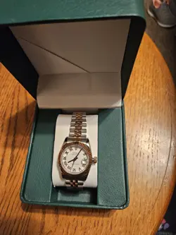 WOMENS IMITATION ROLEX OYSTERDATE WATCH