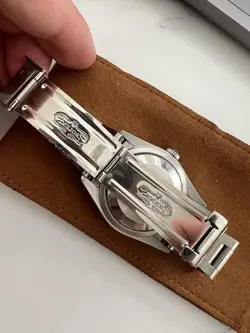 WATCH 114270