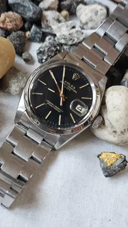 1501 BLACK DIAL