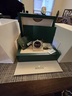 WATCH. VERY NICE.