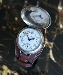 TRENCH WATCH SILVER