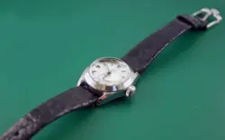 VINTAGE 1980 TUDOR