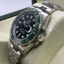 Rolex Submariner The Hulk 40mm Steel Ceramic Green Automatic Men Watch 116610LV