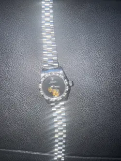 WATCH WITH STONES