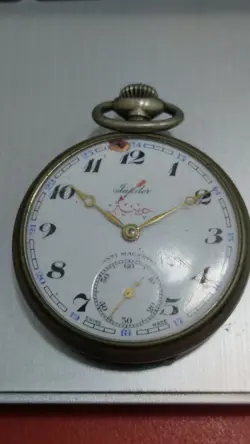 616 MONTRE