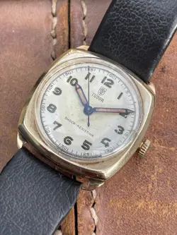 SECONDS WATCH.