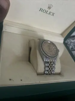WRISTWATCH WITH