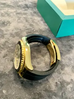 WITH BLACK BEZEL.