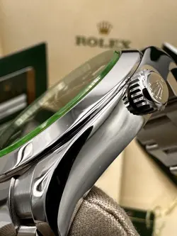 ROLEX ? MILGAUSS Green Sapphire Black Dial 40mm 116400GV FullSet Box&Papers&Tags