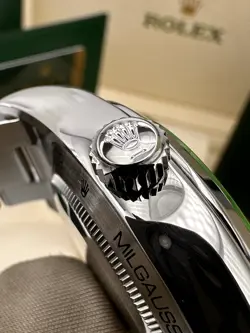 ROLEX ? MILGAUSS Green Sapphire Black Dial 40mm 116400GV FullSet Box&Papers&Tags