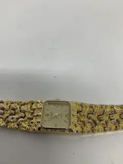 QUARTZ WATCH