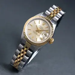 6916