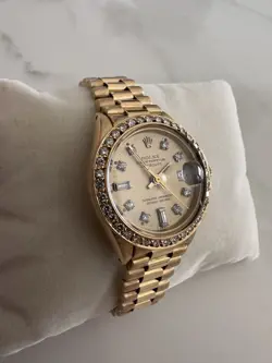 LADIES 18K GOLD