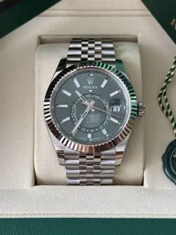 Mint GREEN Rolex Sky Dweller 42mm Jubilee FULL SET 2025 Watch Skydweller GMT