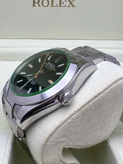 AUTOMATIC WATCH BOX