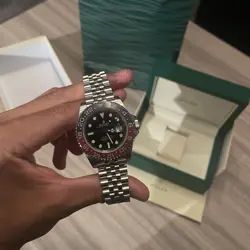 WATCH COMES WITH EVERYTHING