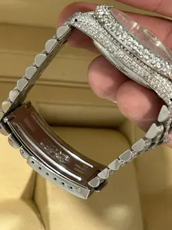 OUT NATURAL DIAMONDS