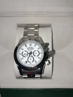 18K WHITE GOLD.