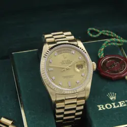 WATCH 18038