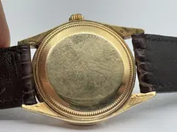 BUCKLE