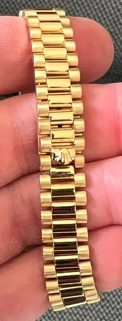 GOLD LADIES PRESIDENT