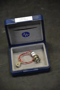 3250AM2-1 ACCELEROMETER