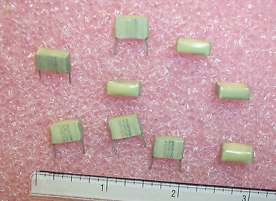 QTY (100) .12uf 250V 10% RADIAL METALLIZED POLYESTER CAPACITORS B32571-D3124J