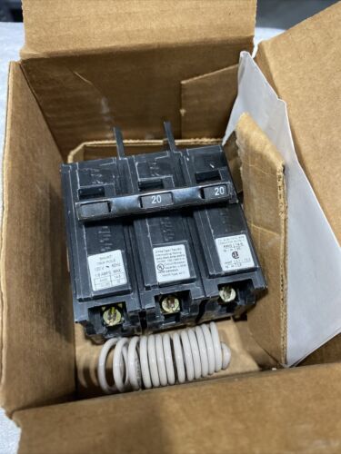 BQ2B02000S01 SIEMENS 20AMP 2 POLE 120/240V  CIRCUIT BREAKER NEW
