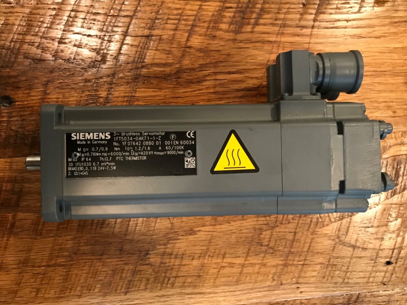 SIEMENS 1FT5034-OAK71-1-Z BRUSHLESS SERVO MOTOR NEW OPEN BOX 1FT5034OAK711Z