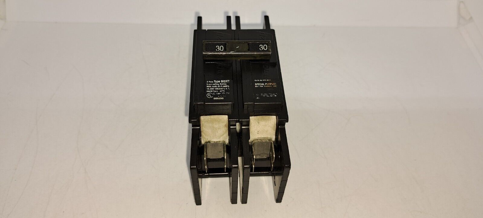 Siemens BQ2B030QXD 30 AMP 2 POLE 120/240V Type BQXD CIRCUIT BREAKER