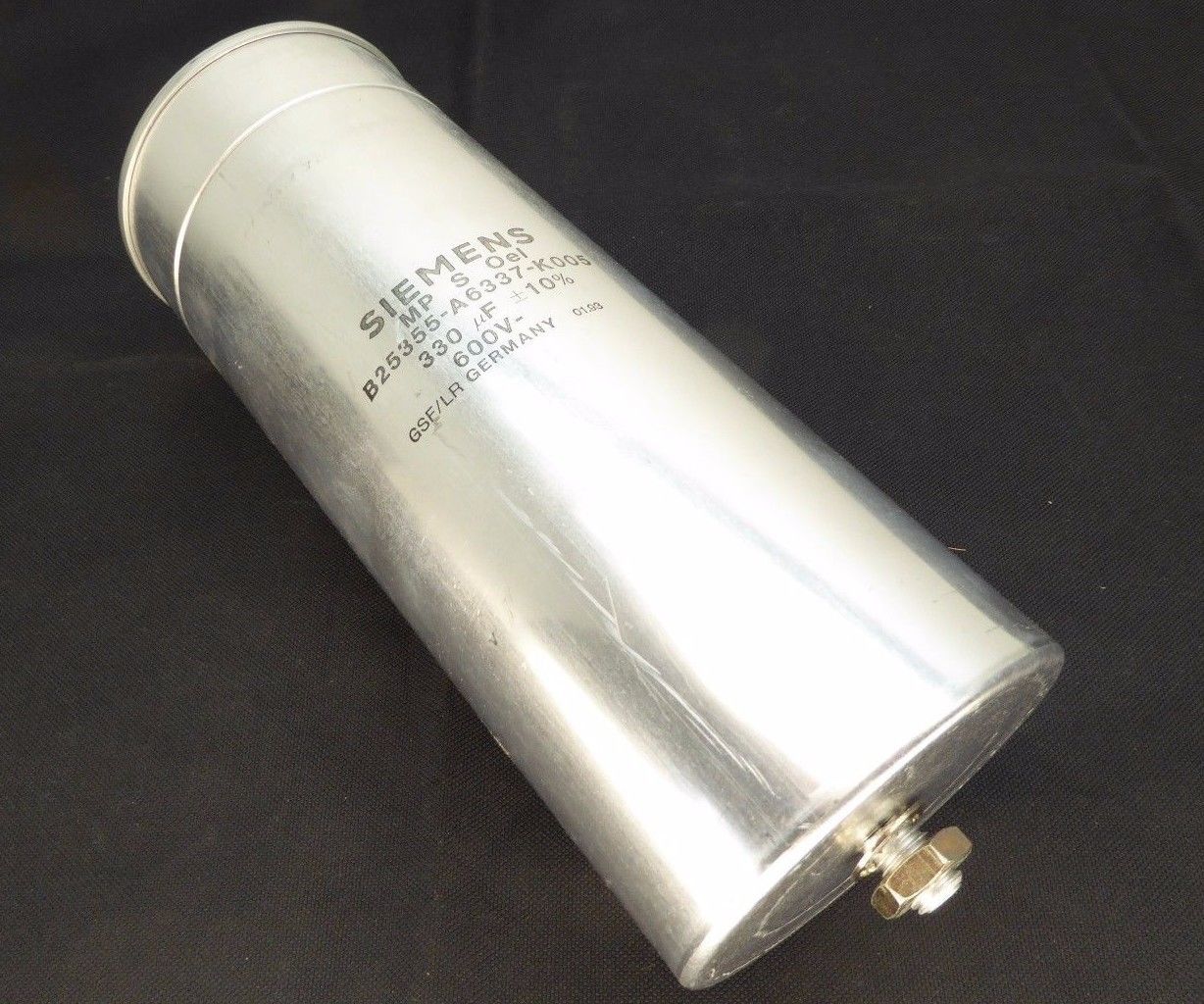 Siemens B25355-A6337-K005   Capacitor  330UF, +10%, 600V