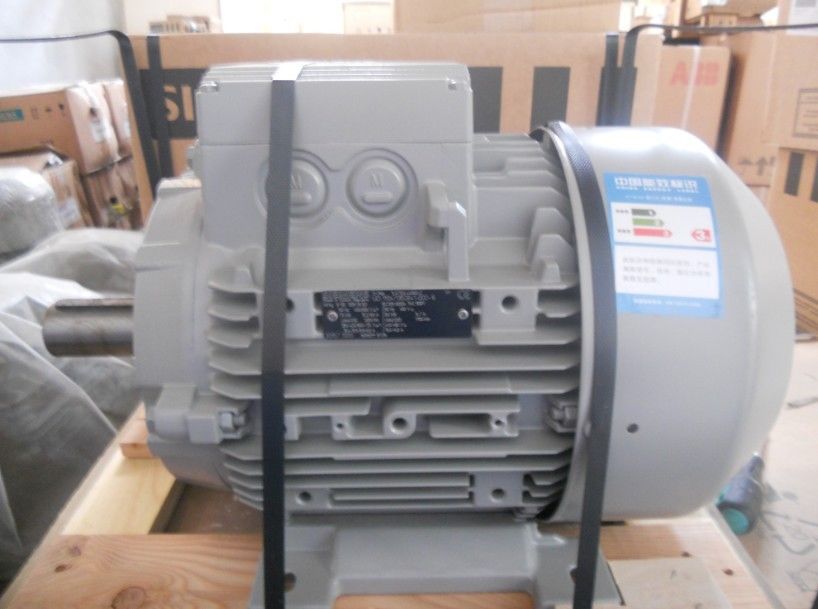 1PC NEW IN BOX Siemens 1LE0001-0DC32-1AA4 