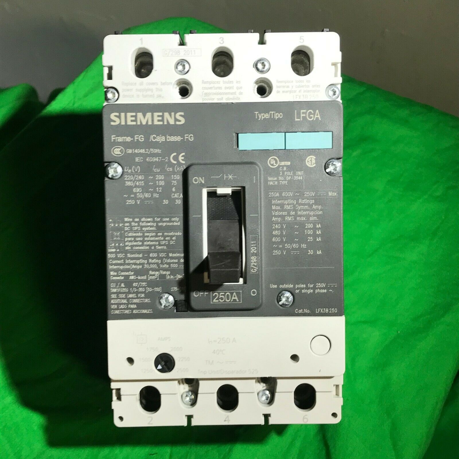 Siemens   3VL3125-3RR30-0AA0 + 250A 3P 600V CB 3VL3125 -2KN30-0AA0 Type LFGA 