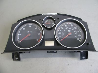 INSTRUMENT CLUSTER MPH Miles 13267548 VAUXHALL ZAFIRA B (A05) 1.9 CDTI
