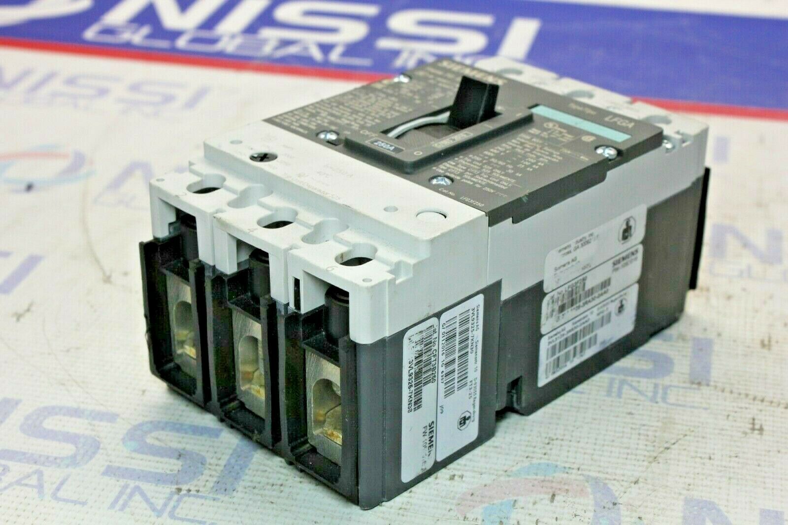Siemens 250 A , 3P Breaker  CFT3B250 TYPE  CFT3, LFGA