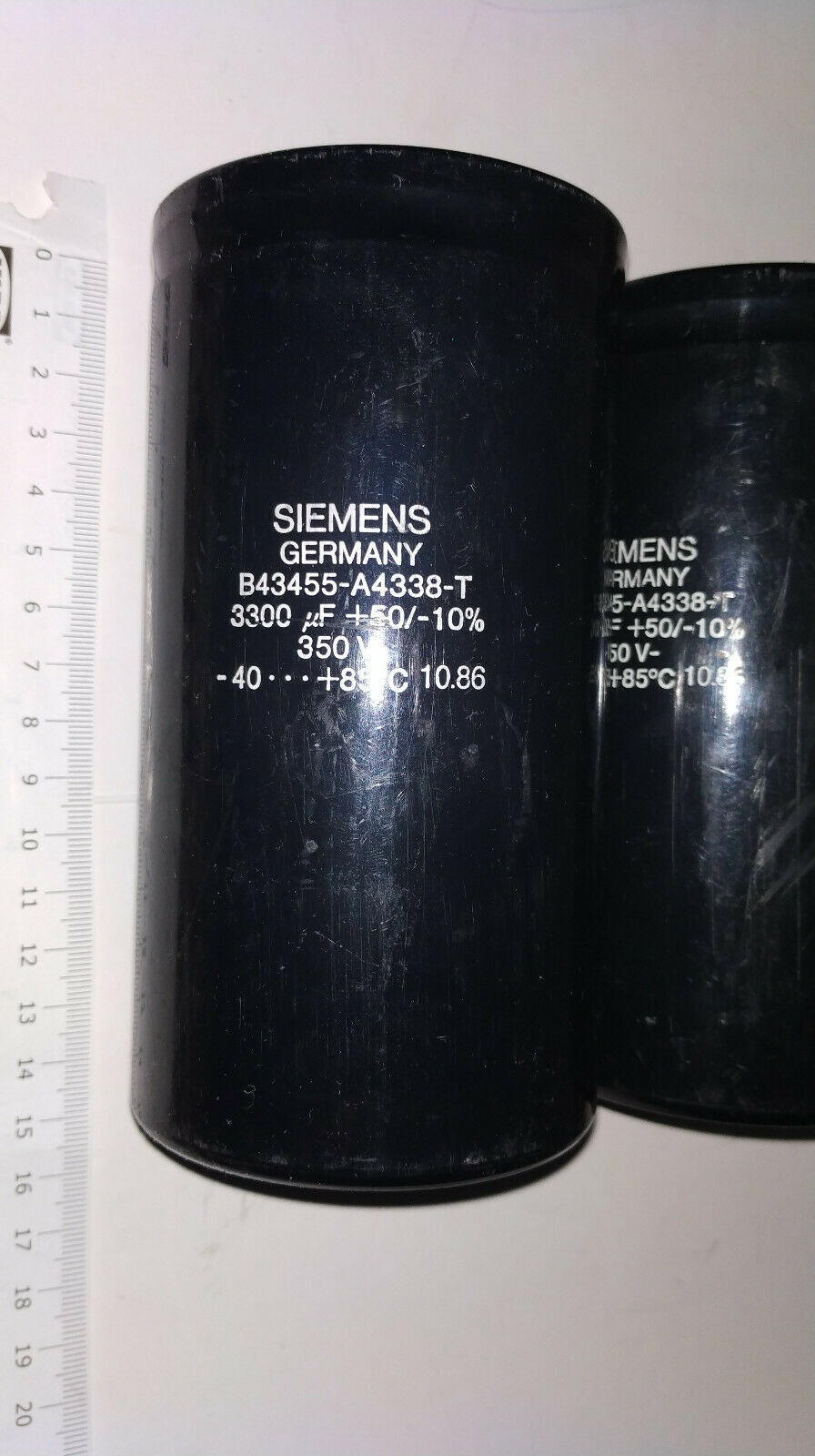 2 X Capacitor 3300uF +50/-10% 350V Siemens B43455-A4338-T -40..+85degC 10.86