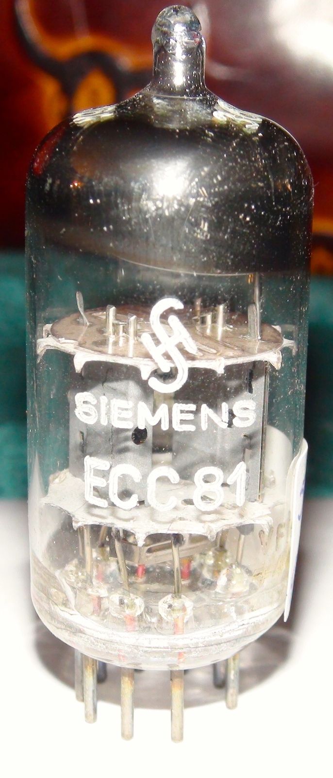 Very Strong &amp; Balanced Siemens Ecc81 12at7 Vacuum Tube 5380/5390 Halo Getter