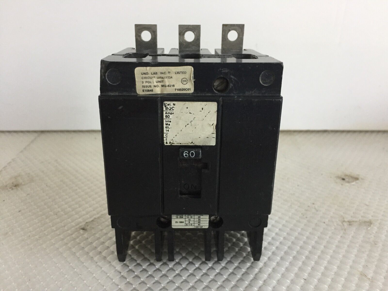 SIEMENS BQCH3B060 60 AMP 480 VOLT 3 POLE BOLT IN BREAKER...6