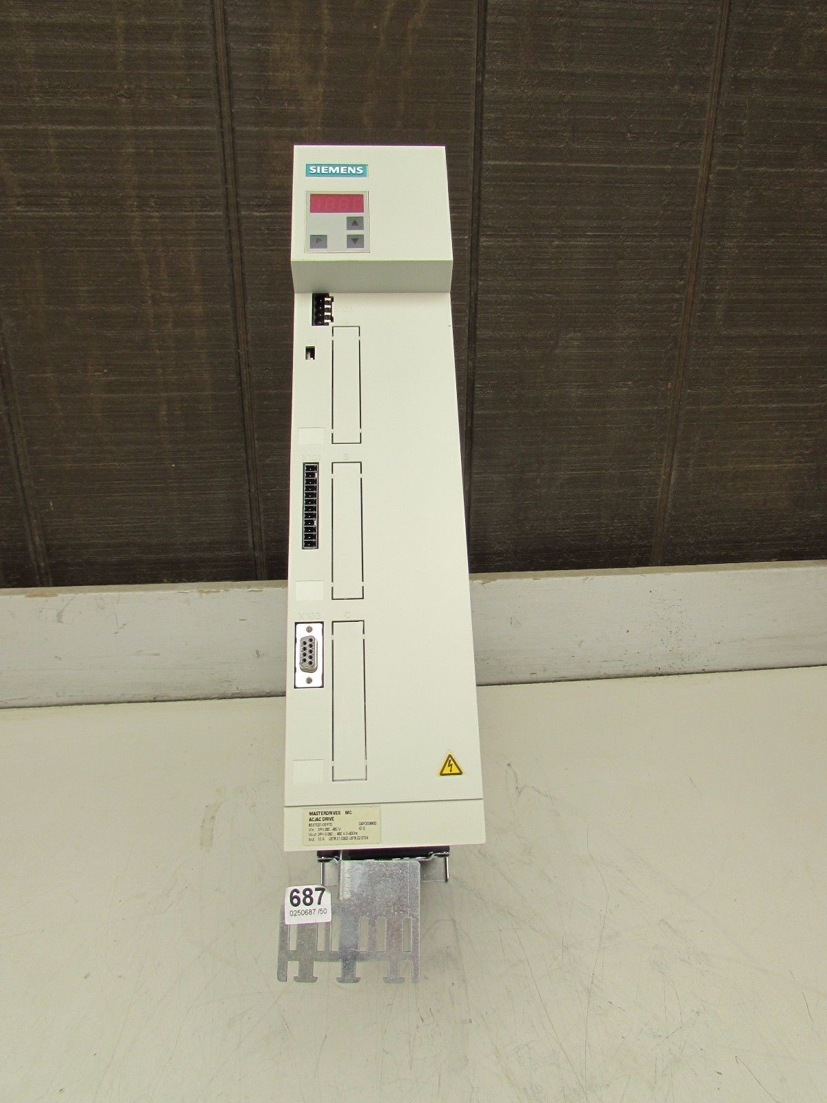 SIEMENS MASTERDRIVES MC AC/AC DRIVE 6SE7021-0EP70 10A NEW SURPLUS NOT IN BOX!!