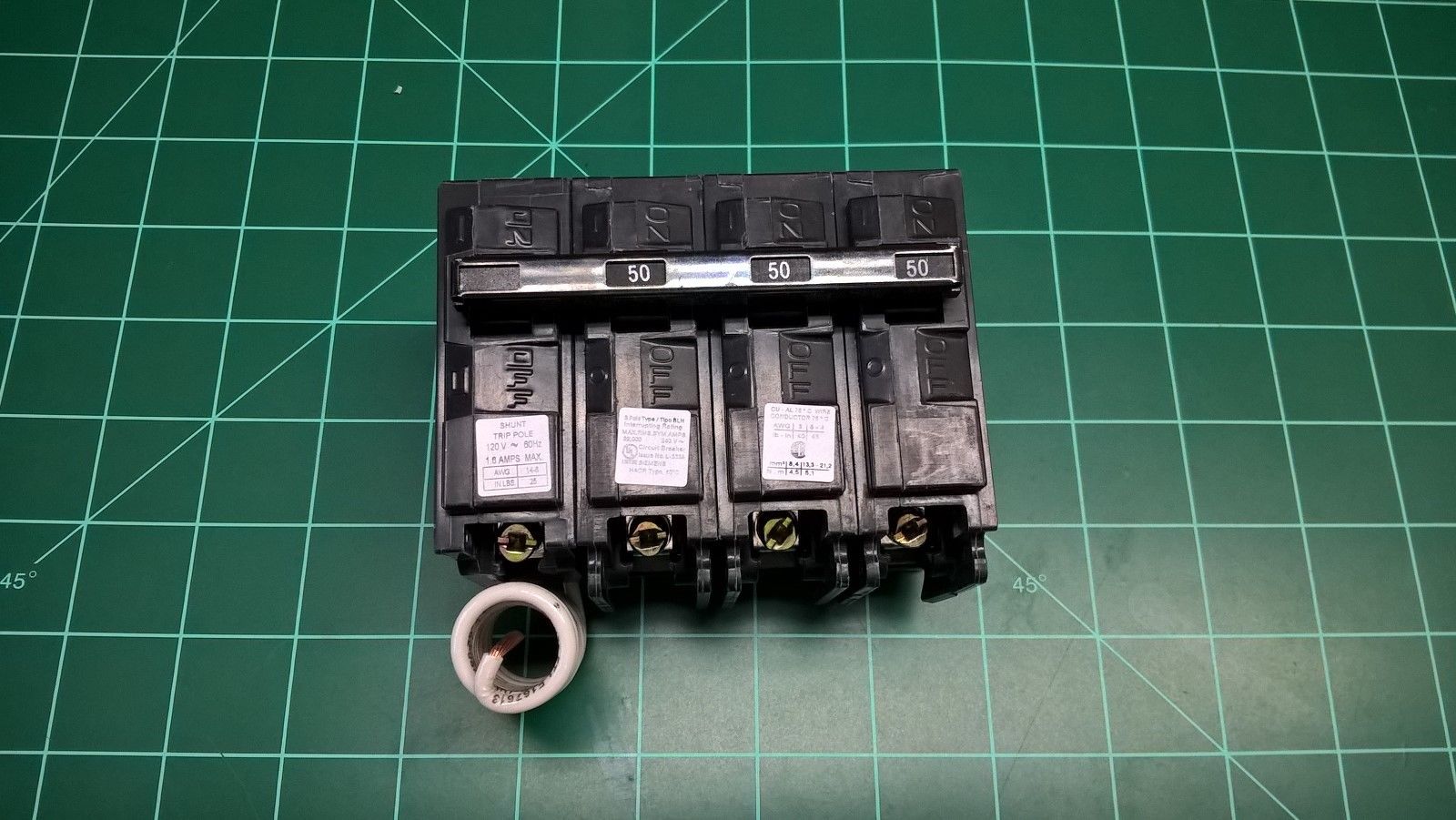 Siemens 3P Shunt Trip Bolt On Circuit Breaker 50A 240VAC, B350H00S01