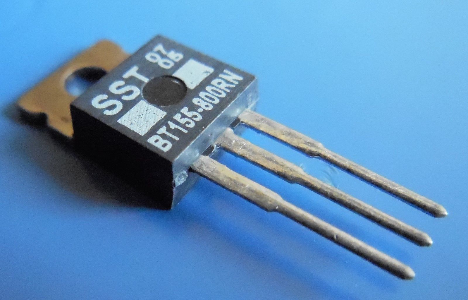 ( 4PCS Lot) BTN155-800RN Fast Thyristor 4 Amps Continuous, Max Surge 50 Amps 800