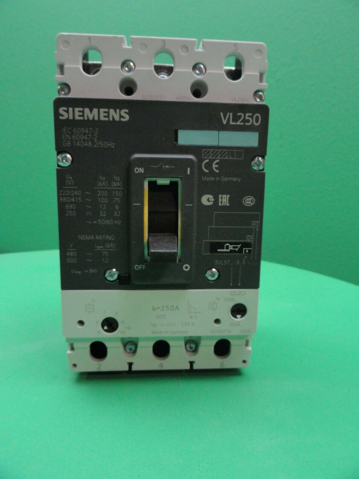 Siemens 3VL3725-3DC33-0AA0-Z Circuit Breaker *New*
