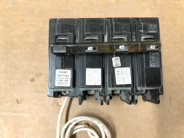 SIEMENS B345H00S01 3POLE 45AMP 22KAIC SHUNT TRIP BREAKER