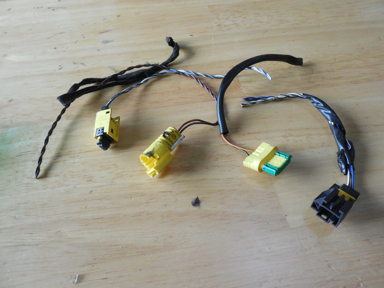 BMW Lot of  SIEMENS Yellow Black Wire Pigtail End Plug Connectors B1006-Y566
