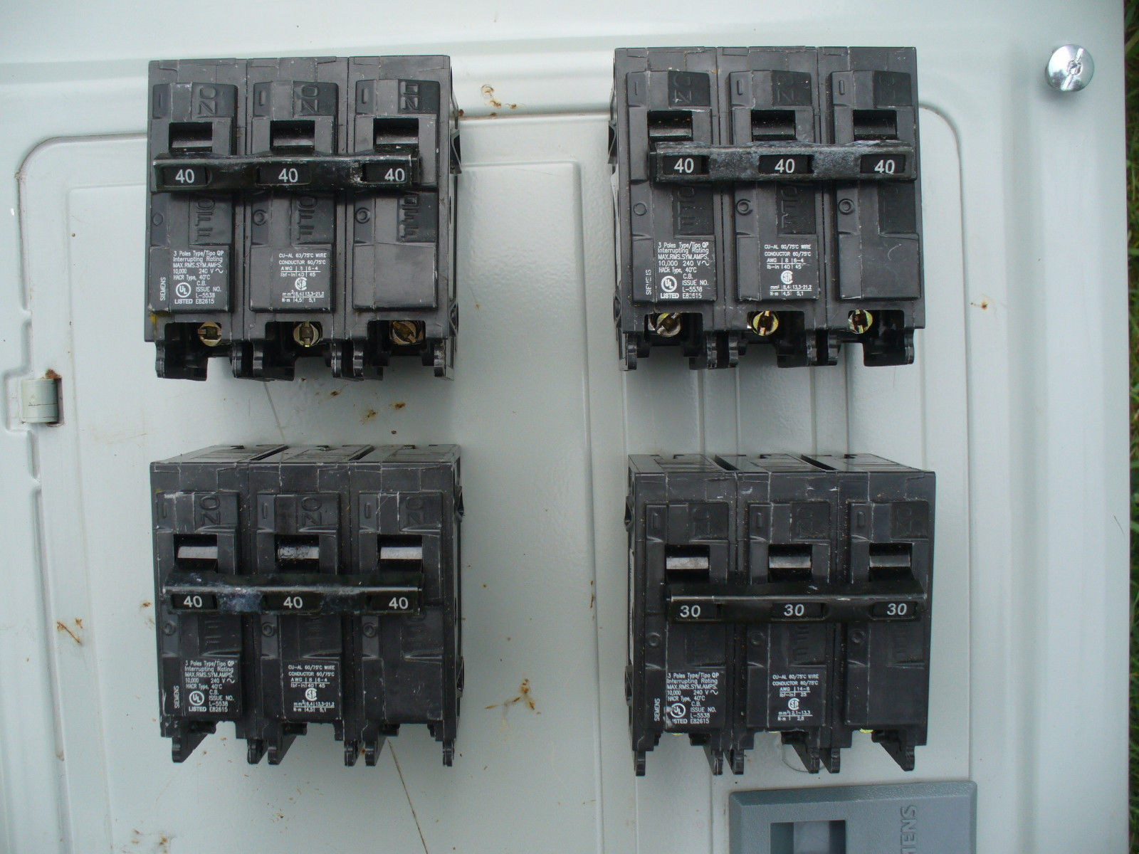 SIEMENS Q330 BREAKER,3 PHASE BREAKERS,30 AMP 3 POLE BREAKER