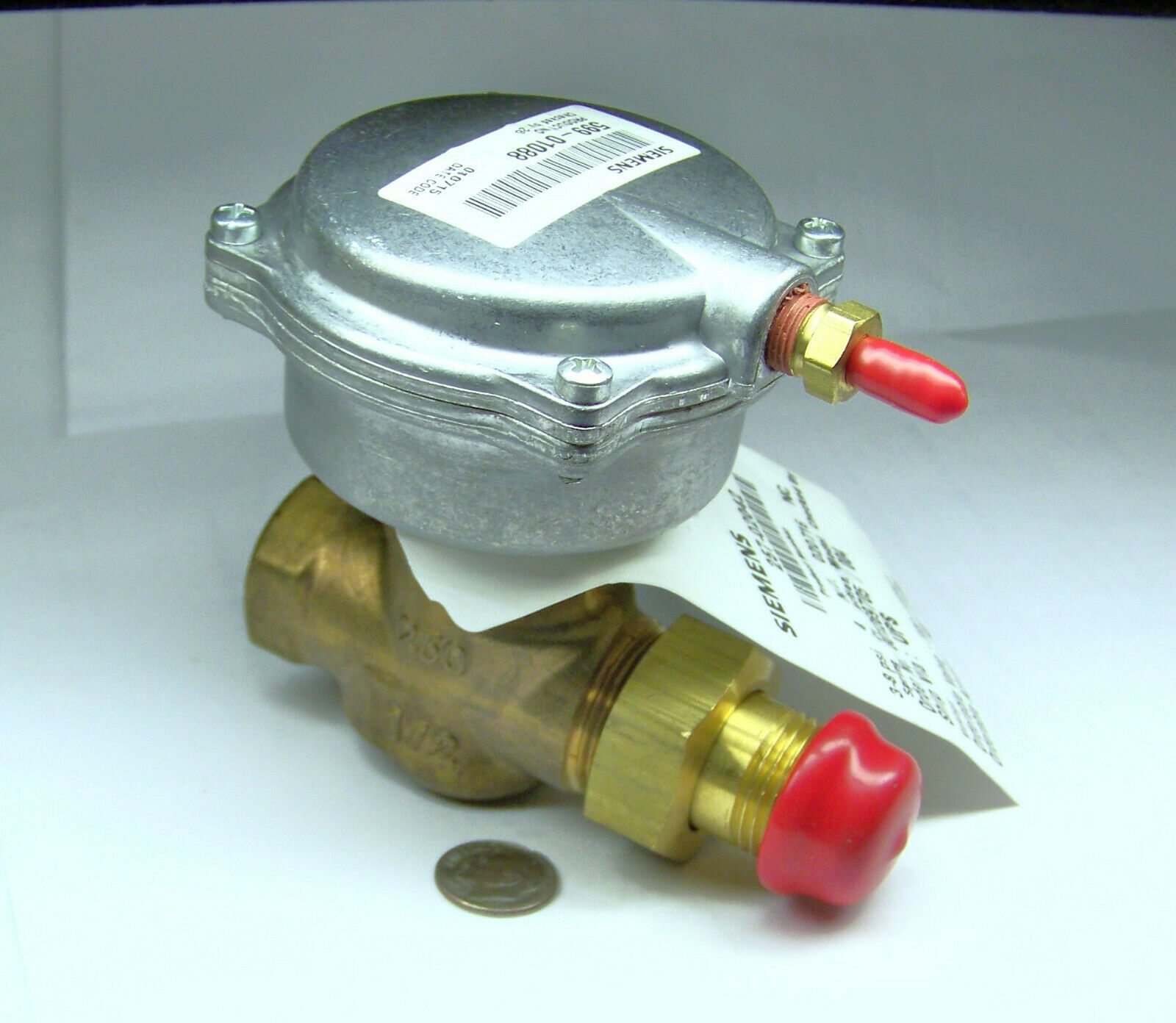 SIEMENS 257-02042 NEW ZONE PNEUMATIC CONTROLLED GLOBE VALVE 1/2&quot; NPT 3-8 PSI 4CV